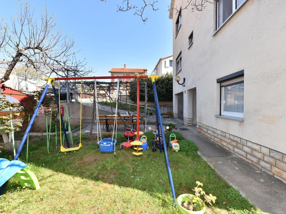 Traditional Apartment In Zadar With Garden Quarto foto